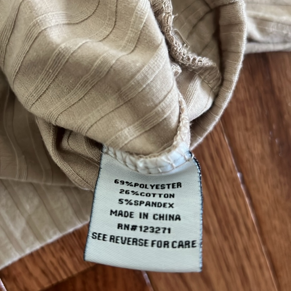 Forever 21 Beige Cropped Hoodie Sweatshirt Women’s Size Small - Picture 4 of 6
